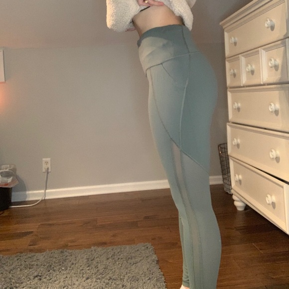 Victoria Secret leggings - Picture 3 of 4